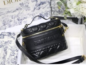 Dior ディオール