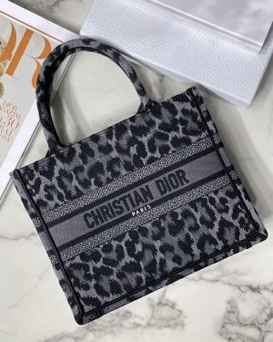 Dior ディオール BOOK TOTE スモールバッグ 26.5 x 21 x 14 cm