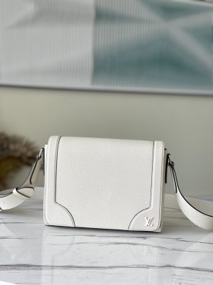 ルイヴィトン LouisVuitton M30813 ニュー・フラップ メッセンジャー