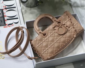 Dior ディオール LADY D-JOY バッグ 26*13.5*5cm
