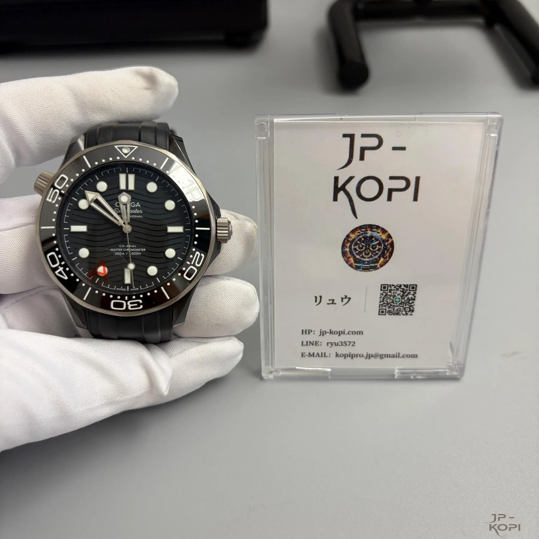 オメガ シーマスター ダイバー300M 210.92.44.20.01.001|グレード5チタン×ブラック文字盤×ラバー 43.5mm【VS工場製腕時計】 - 画像 (12)