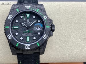 ロレックス サブマリーナー DIW Carbon Sea-Dweller カーボンファイバー グリーン 40mm 【VS工場出品】