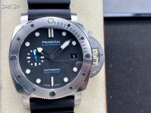 パネライ サブマーシブル クアランタクアトロ PAM01229【SBF工場出品】