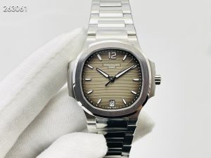 パテック・フィリップ ノーチラス 7118/1A-011【3K工場出品】