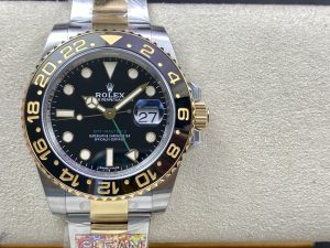 ロレックス ＧＭＴマスターII 116713LN【Clean工場出品】