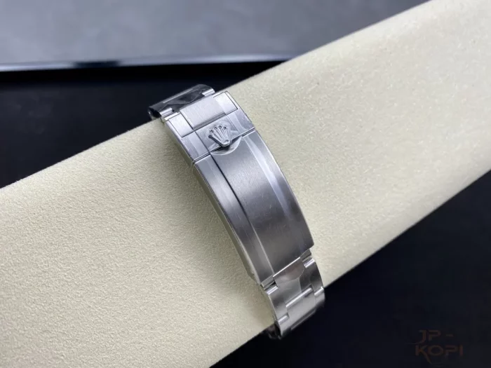ロレックス サブマリーナーデイト 116610LN 40mm Cal.3135【CLEAN工場出品】 - 画像 (9)