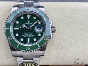 ロレックス サブマリーナーデイト 116610LV グリーン 40mm Cal.3135【Clean工場出品】