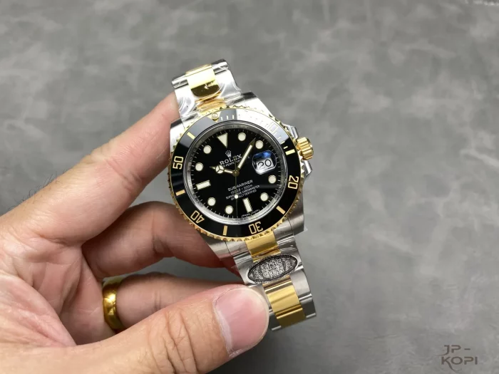 ロレックス サブマリーナーデイト 116613LN 40mm Cal.3135【Clean工場出品】 - 画像 (4)