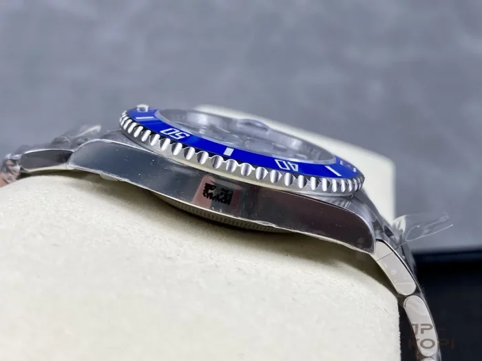 ロレックス サブマリーナーデイト 116619LB ブルー 40mm Cal.3135【CLEAN工場出品】 - 画像 (4)