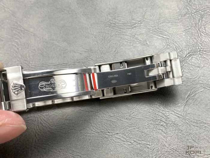 ロレックス サブマリーナー ノンデイト 124060 41mm Cal.3235【Clean工場出品】 - 画像 (9)