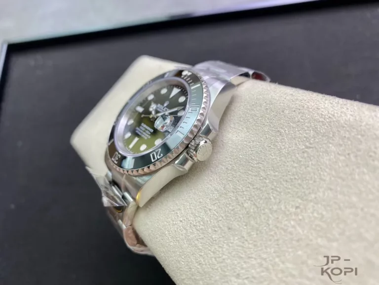 ロレックス サブマリーナーデイト 126610LN 41mm V3 Cal.3235【Clean工場出品】 - 画像 (7)