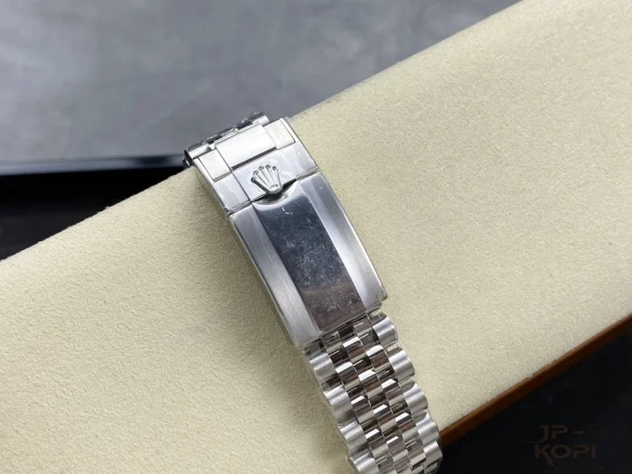 ロレックス GMTマスターII 126710BLRO-0001 レッド×ブルー ジュビリーブレス 丹東Cal.3285【CLEAN工場出品】 - 画像 (8)