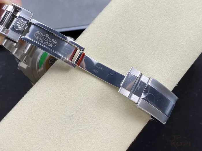 ロレックス GMTマスター II 126710BLRO-0002 レッド×ブルー オイスターブレスレット 丹東Cal.3285【CLEAN工場出品】 - 画像 (9)