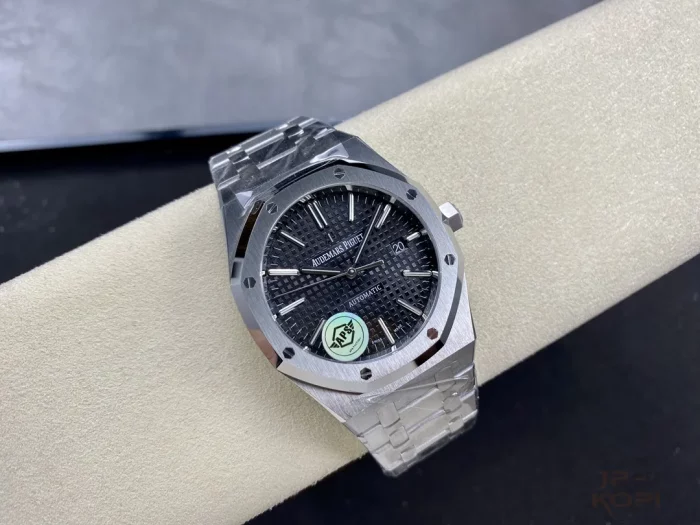 オーデマ・ピゲ ロイヤルオーク 41mm 15400ST.OO.1220ST.01【APS工場出品】 - 画像 (4)