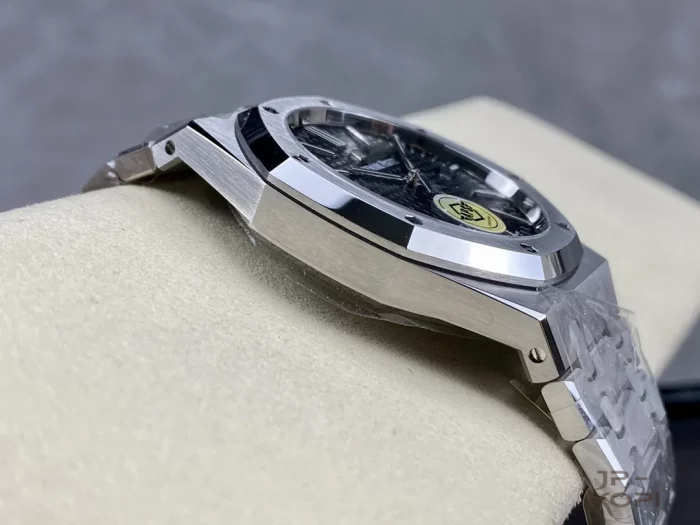 オーデマ・ピゲ ロイヤルオーク 41mm 15400ST.OO.1220ST.01【APS工場出品】 - 画像 (6)