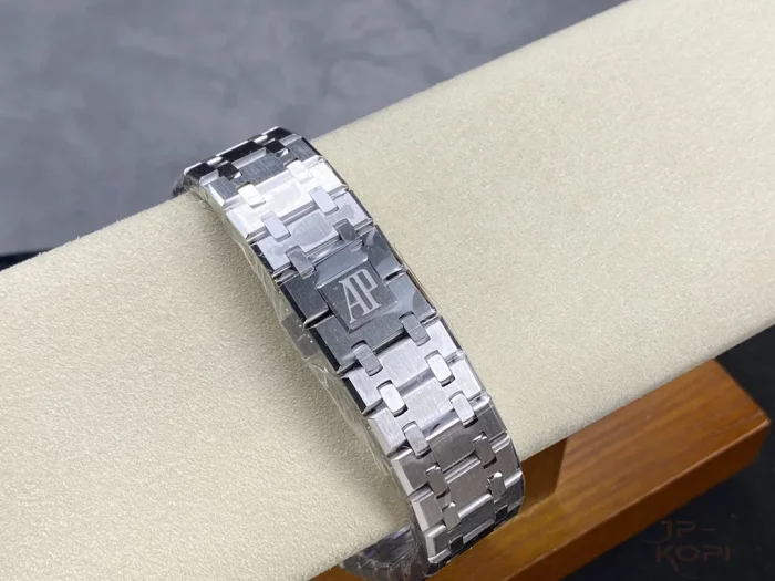 オーデマ・ピゲ ロイヤルオーク 41mm 15400ST.OO.1220ST.01【APS工場出品】 - 画像 (9)