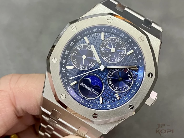 オーデマ・ピゲ ロイヤルオーク パーペチュアルカレンダー ブルー 26574ST.OO.1220ST.02【APS工場出品】 - 画像 (3)
