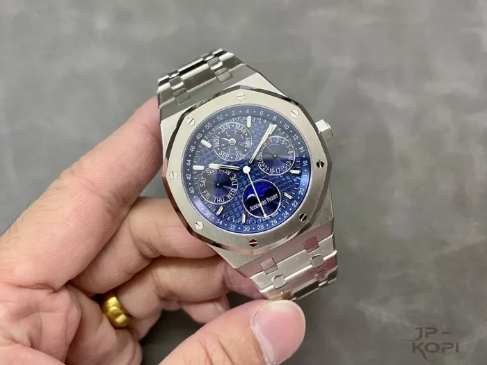 オーデマ・ピゲ ロイヤルオーク パーペチュアルカレンダー ブルー 26574ST.OO.1220ST.02【APS工場出品】 - 画像 (4)