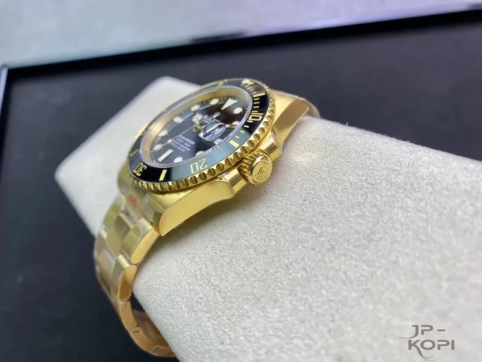 ロレックス サブマリーナー 126618LN-0002 ブラック 41mm 【VS工場出品】 - 画像 (7)