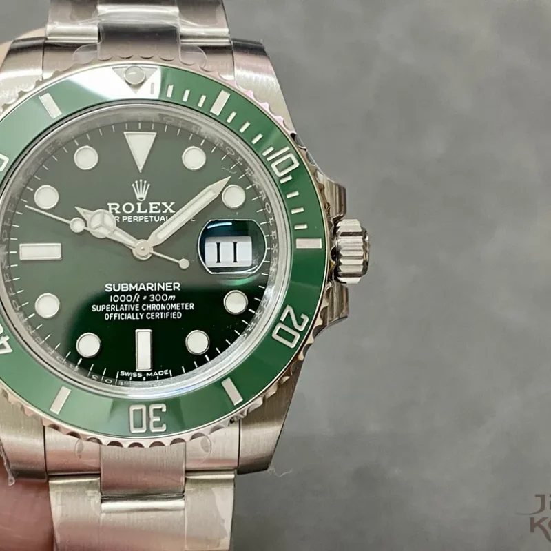 ロレックス サブマリーナー 116610LV グリーン 40mm 【VS工場出品】
