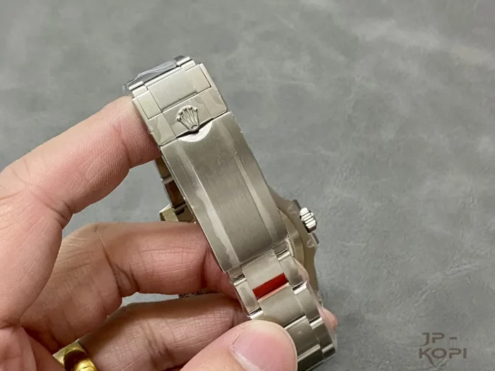 ロレックス サブマリーナー 116610LV グリーン 40mm 【VS工場出品】 - 画像 (8)