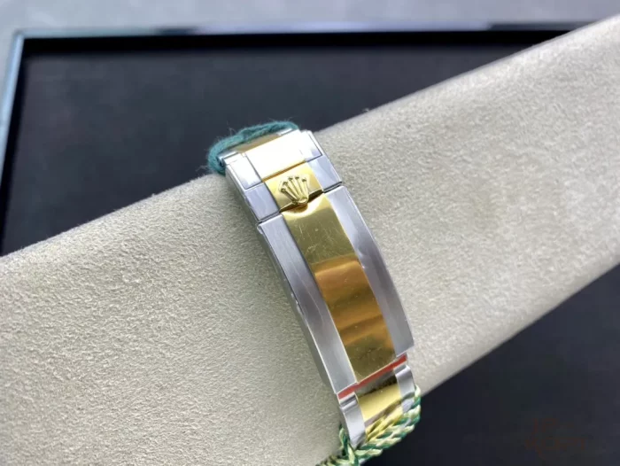 ロレックス サブマリーナー 116613LB ブルー 40mm 【VS工場出品】 - 画像 (9)