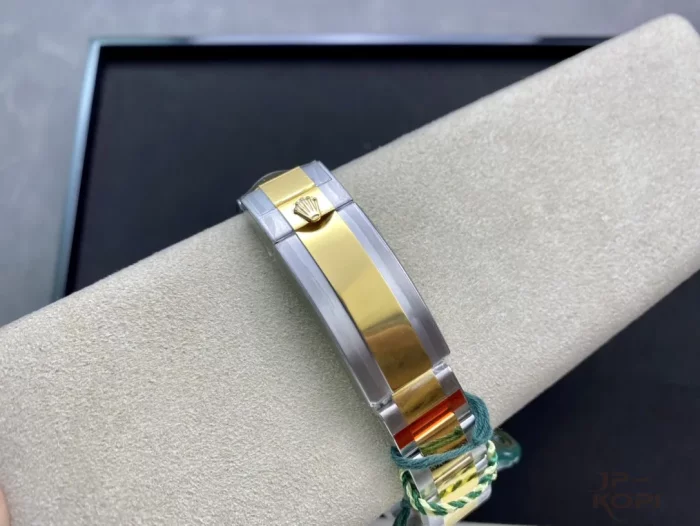 ロレックス サブマリーナー 116613LN ブラック 40mm 【VS工場出品】 - 画像 (9)