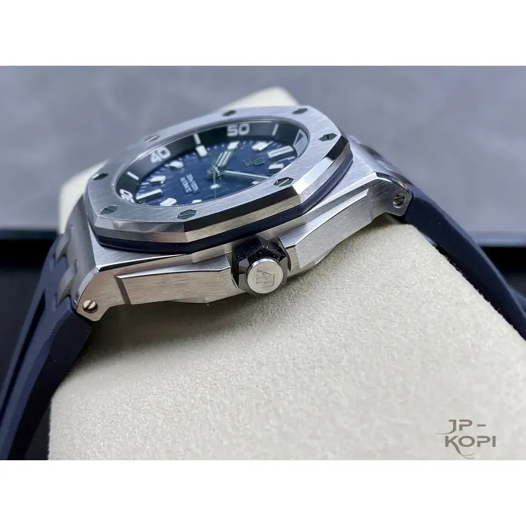 オーデマ・ピゲ ロイヤルオークオフショア ダイバー 15720ST.OO.A027CA.01|ブルー 42MM【ZF工場製高品質腕時計】 - 画像 (7)