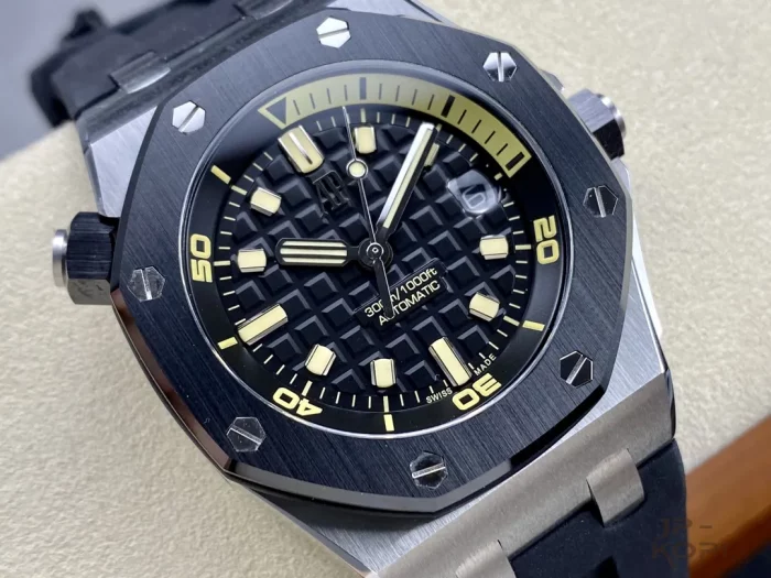 オーデマ・ピゲ ロイヤルオークオフショア ダイバー 15720CN.OO.A002CA.01【ZF工場出品】 - 画像 (2)