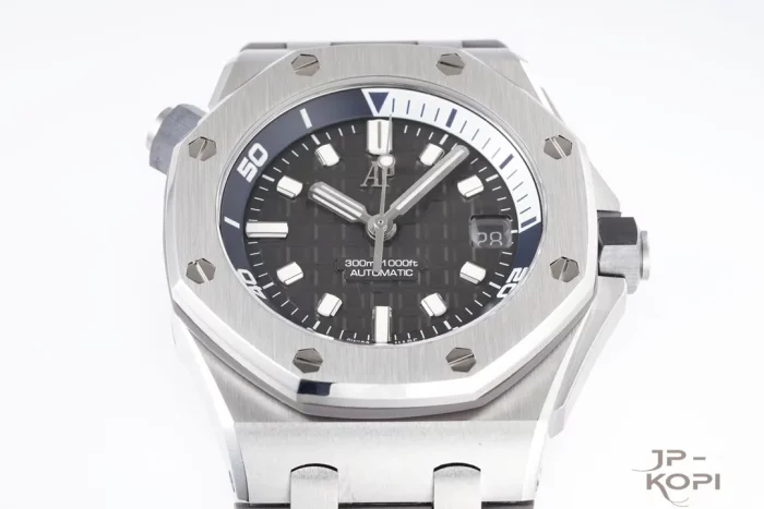 オーデマ・ピゲ ロイヤルオークオフショア ダイバー 15720ST.OO.A009CA.01【ZF工場出品】 - 画像 (3)