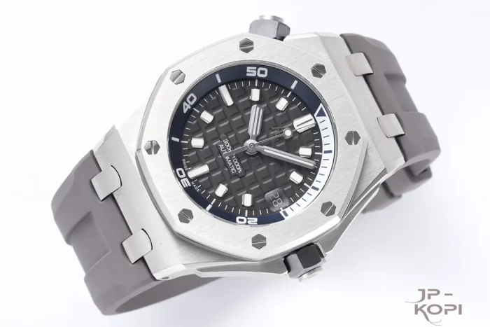 オーデマ・ピゲ ロイヤルオークオフショア ダイバー 15720ST.OO.A009CA.01【ZF工場出品】 - 画像 (4)