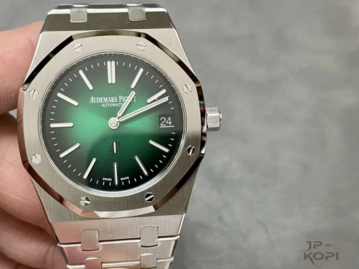 オーデマ・ピゲ ロイヤル オーク ジャンボ エクストラ シン 50周年記念 39mm 16202PT.OO.1240PT.01【ZF工場出品】