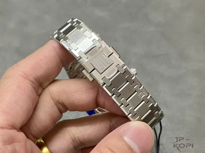 オーデマ・ピゲ ロイヤル オーク ジャンボ エクストラ シン 50周年記念 39mm 16202PT.OO.1240PT.01【ZF工場出品】 - 画像 (8)