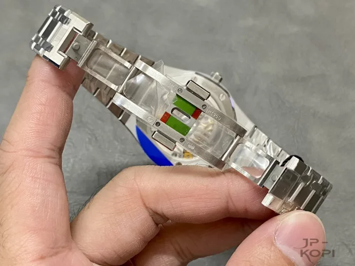 オーデマ・ピゲ ロイヤル オーク ジャンボ エクストラ シン 50周年記念 39mm 16202PT.OO.1240PT.01【ZF工場出品】