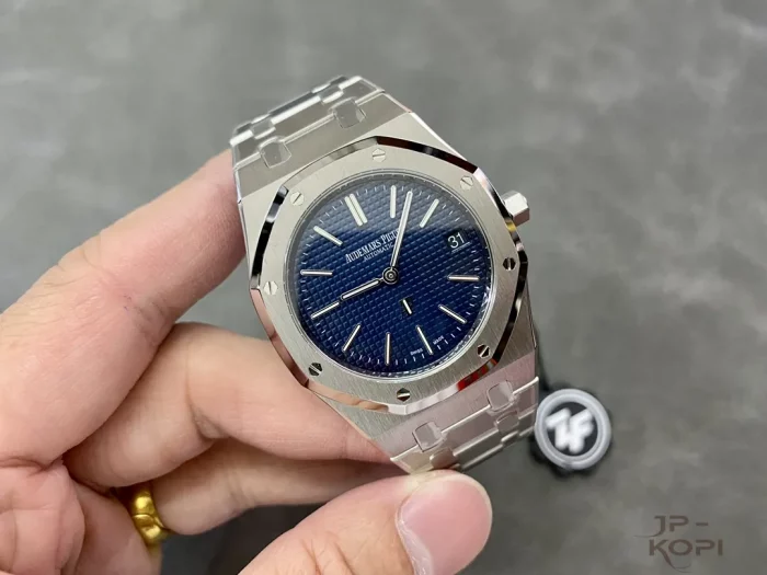 オーデマ・ピゲ ロイヤル オーク ジャンボ エクストラ シン 39mm 16202ST.OO.1240ST.02【ZF工場出品】 - 画像 (4)