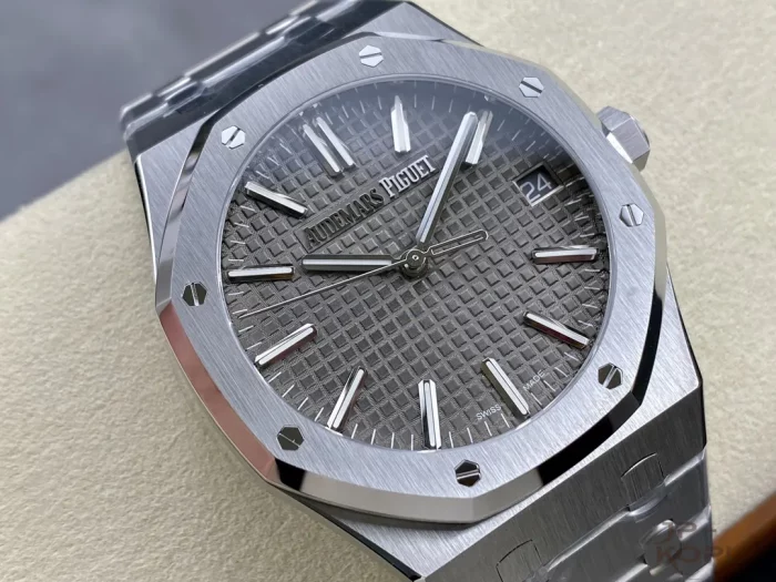 オーデマ・ピゲ ロイヤルオーク４１ｍｍ 15510ST.OO.1320ST.05 50周年記念【ZF工場出品】 - 画像 (2)