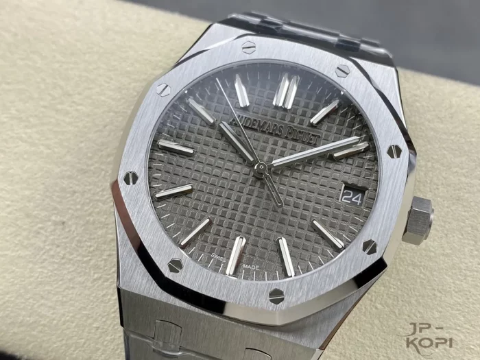 オーデマ・ピゲ ロイヤルオーク４１ｍｍ 15510ST.OO.1320ST.05 50周年記念【ZF工場出品】 - 画像 (3)
