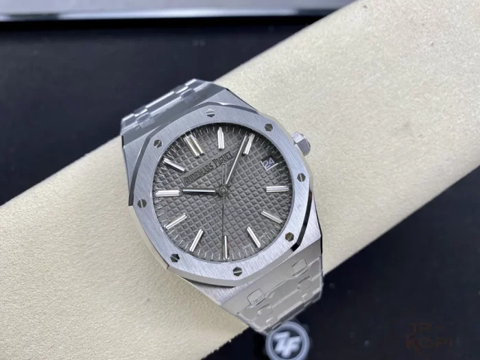 オーデマ・ピゲ ロイヤルオーク４１ｍｍ 15510ST.OO.1320ST.05 50周年記念【ZF工場出品】 - 画像 (4)