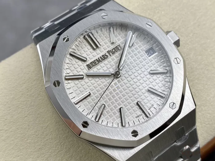 オーデマ・ピゲ ロイヤルオーク４１ｍｍ 15510ST.OO.1320ST.03 50周年記念【ZF工場出品】 - 画像 (2)