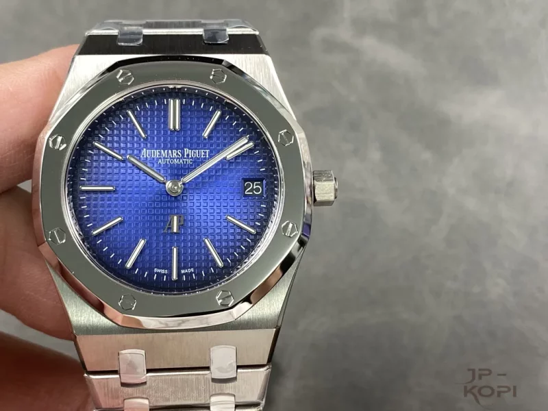 オーデマ・ピゲ ロイヤルオーク エクストラシン39mm 15202IP.OO.1240IP.01【ZF工場出品】