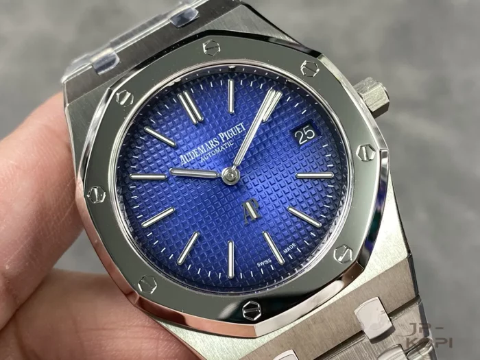 オーデマ・ピゲ ロイヤルオーク エクストラシン39mm 15202IP.OO.1240IP.01【ZF工場出品】 - 画像 (2)