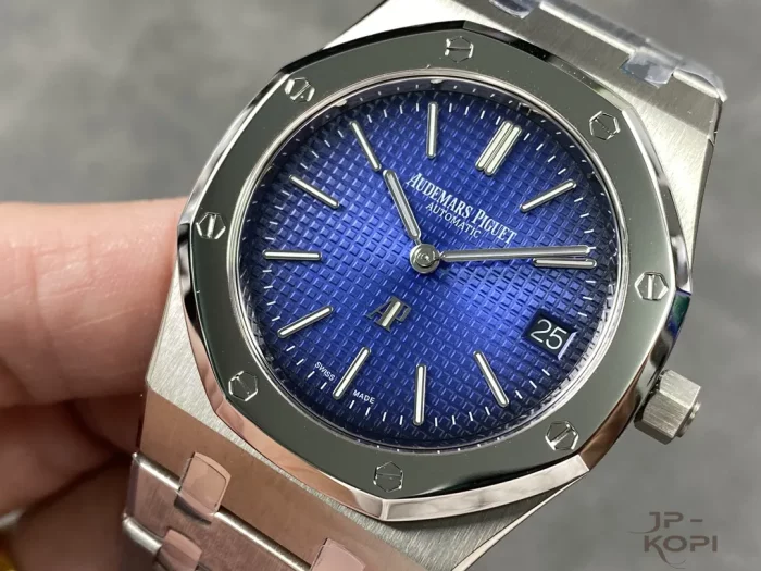 オーデマ・ピゲ ロイヤルオーク エクストラシン39mm 15202IP.OO.1240IP.01【ZF工場出品】 - 画像 (3)
