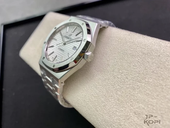 オーデマ・ピゲ ロイヤルオーク 41mm 15400ST.OO.1220ST.02【ZF工場出品】 - 画像 (6)
