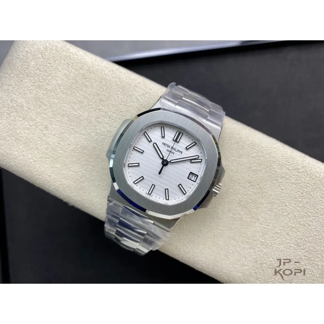 パテック・フィリップ ノーチラス 5711/1A-011|ホワイトダイアル 40mm 丹東Cal.330【3K工場製高品質腕時計】 - 画像 (5)