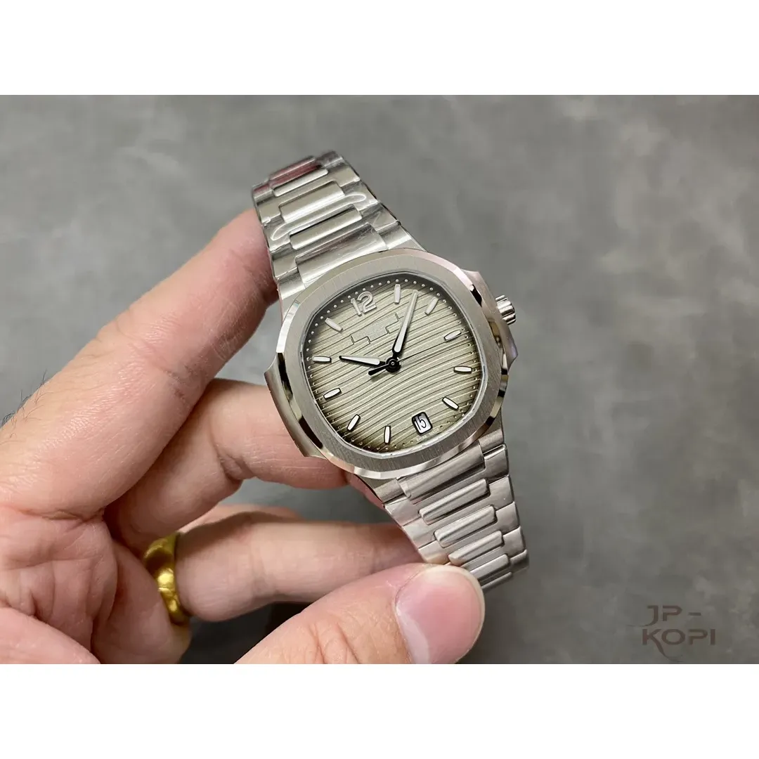 パテック・フィリップ ノーチラス 7118/1A-011|モークグレーダイアル 35mm 丹東Cal.324【3K工場製高品質腕時計】 - 画像 (5)