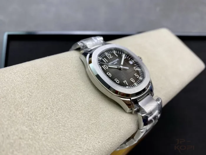 パテック・フィリップ アクアノート エクストララージ 5167/1A-001 ブラック【3K工場出品】 - 画像 (6)