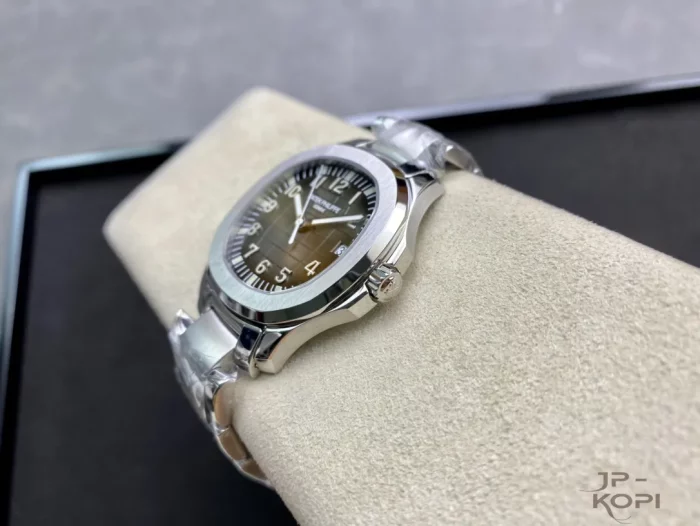 パテック・フィリップ アクアノート エクストララージ 5167/1A-001 ブラック【3K工場出品】 - 画像 (7)