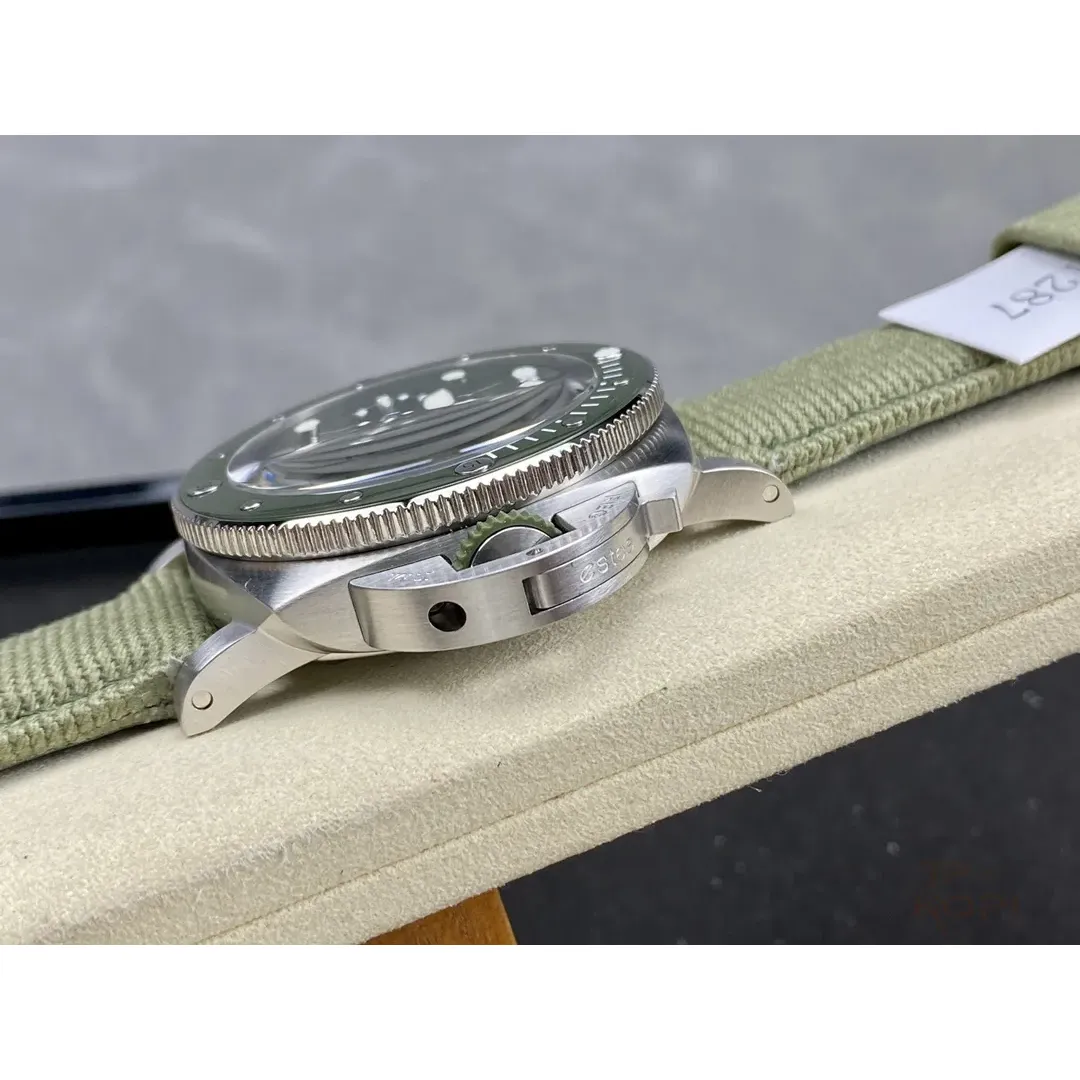 パネライ サブマーシブル PAM01287|クアランタクアトロ eSteel™ ヴェルデズメラルド 44MM【VS工場製】 - 画像 (7)