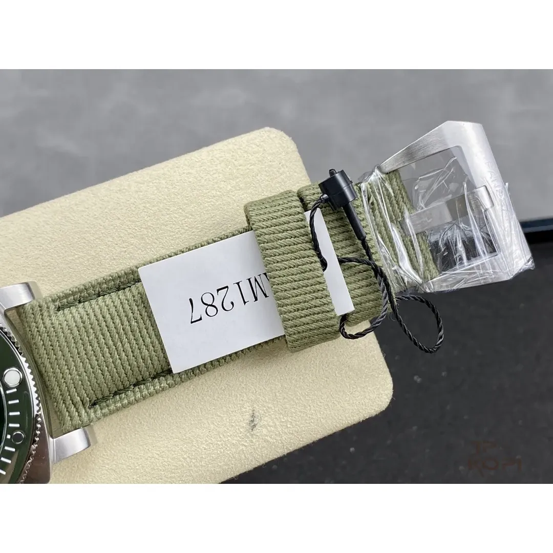 パネライ サブマーシブル PAM01287|クアランタクアトロ eSteel™ ヴェルデズメラルド 44MM【VS工場製】 - 画像 (9)