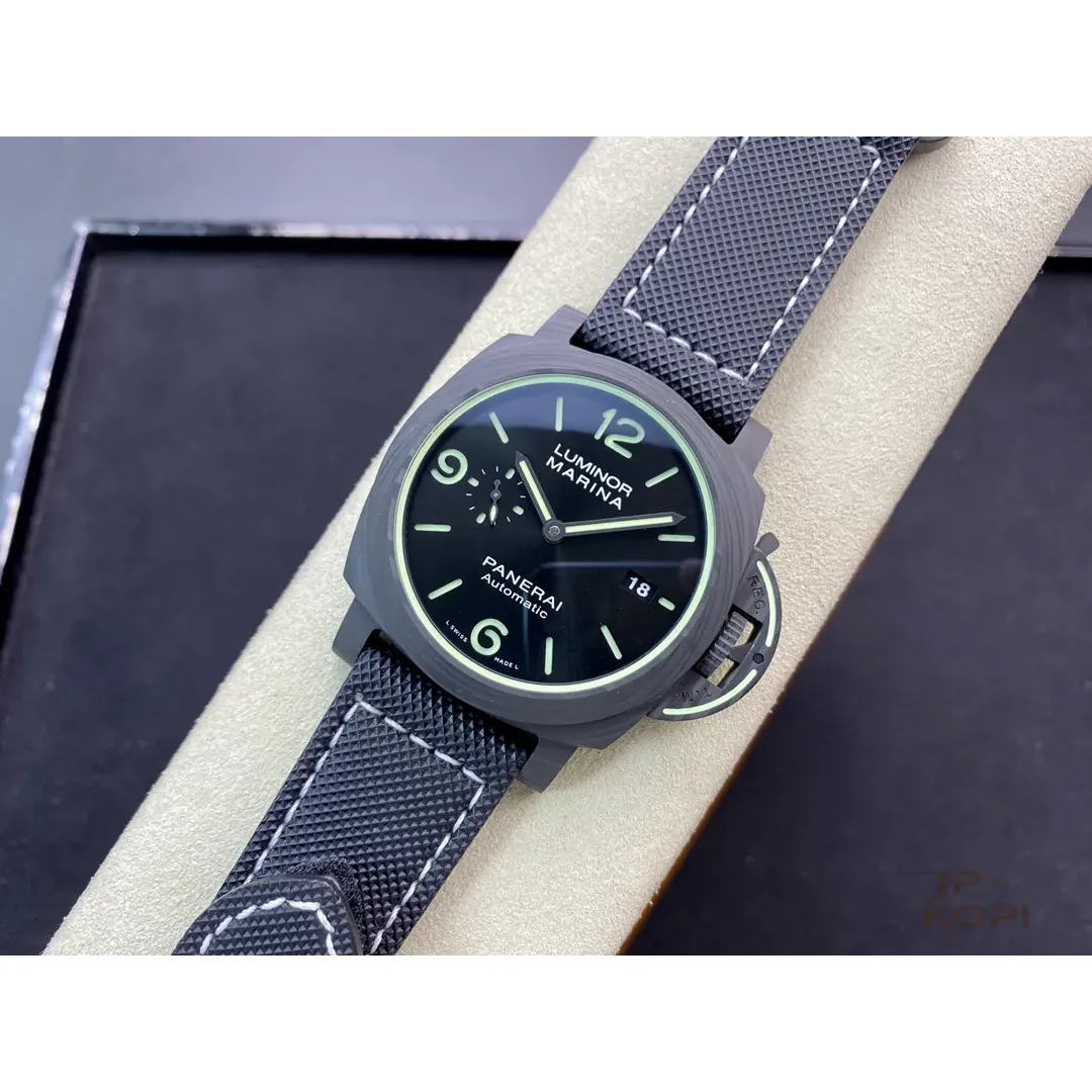 パネライ ルミノール マリーナ PAM01118|カーボテック×ブラック 44mm【VS工場製高品質腕時計】 - 画像 (5)